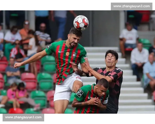 今日足球赛事聚焦:精彩对决与焦点战役分析全方位预览 今日足球赛事聚焦:精彩对决与焦点战役分析全方位预览